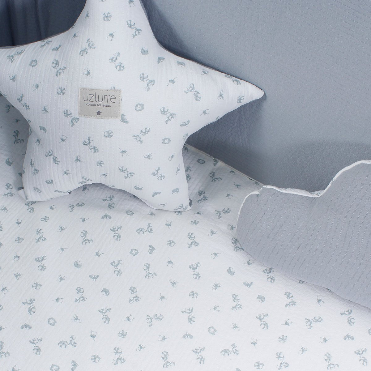 Colcha+ Protector cuna Flavia Uzturre - Nanetes
