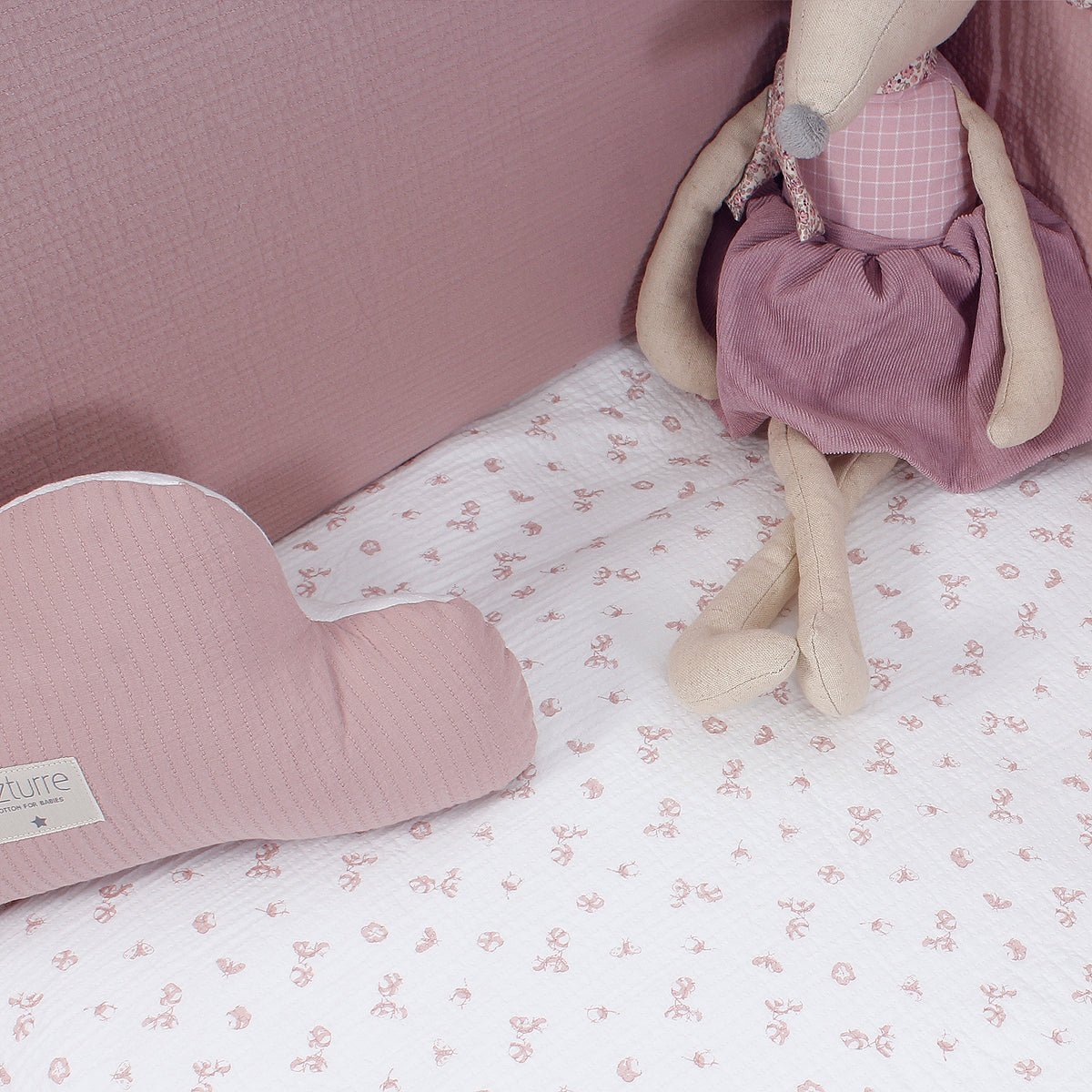 Colcha+ Protector cuna Flavia Uzturre - Nanetes