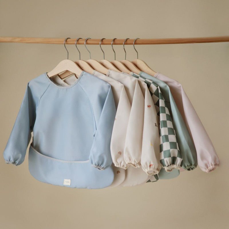 Babero con mangas Rainbows - Nanetes