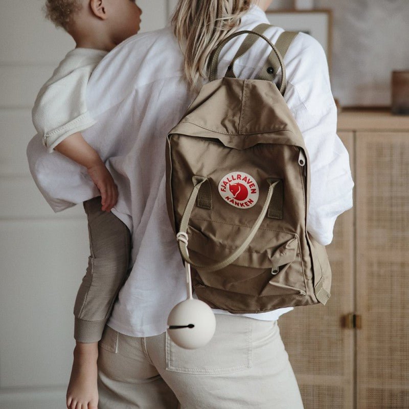 Funda Portachupetes Silicona Daffodil - Nanetes