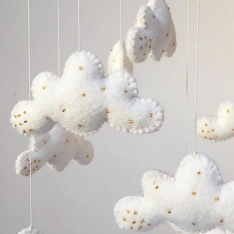 Móvil para cuna Nubes blancas - Nanetes