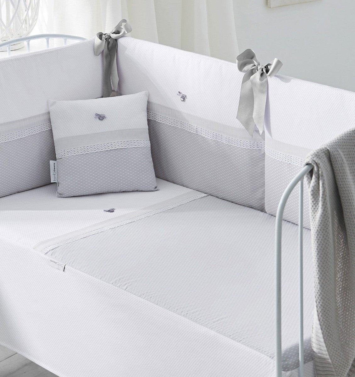 Edredón Cuna Bebé con Chichonera Venecia Gris Bimbi Class - Nanetes