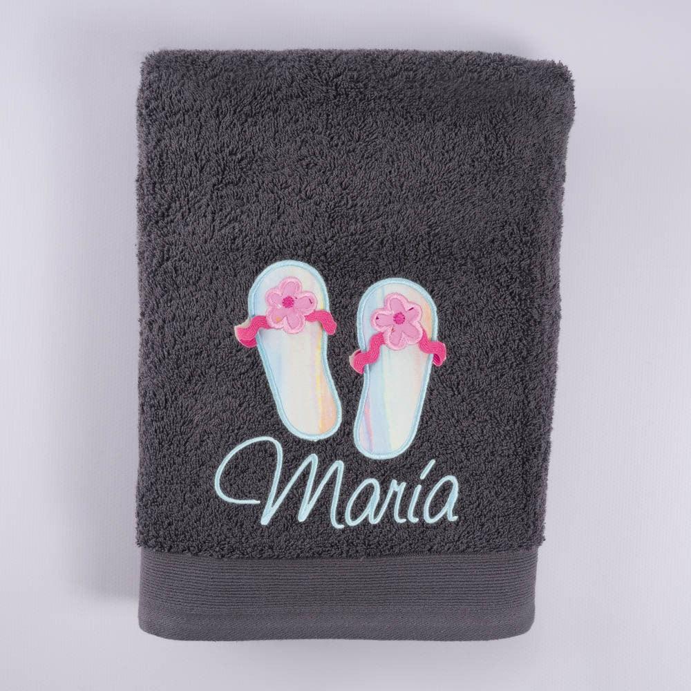 Toalla Personalizada Bordada Niña Sandalias Nanetes - Nanetes #