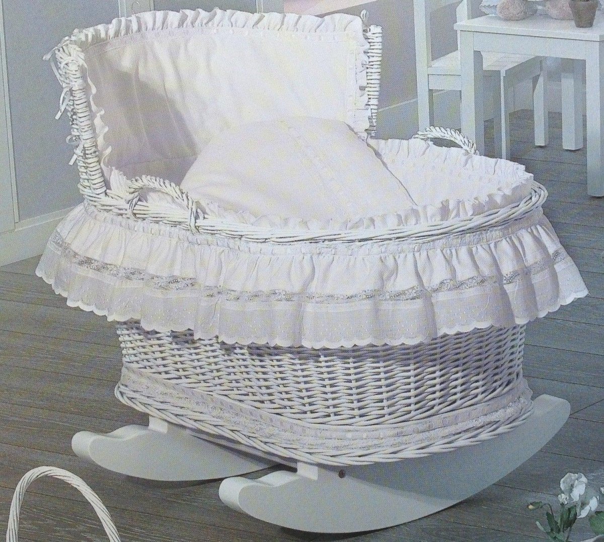 Balancin De Mimbre Pique Royal Blanco - Nanetes